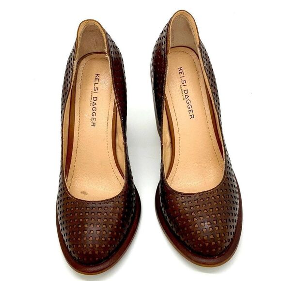 Kelsi Dagger Hall Pump - Picture 6 of 9